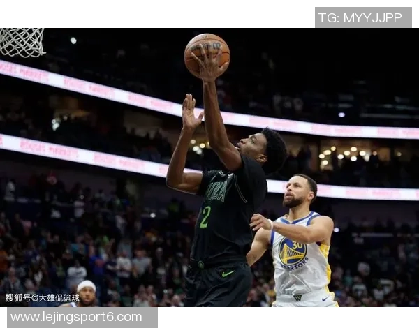 赫伯特琼斯表现低迷8投仅1中全场失误4次正负值惨淡创下最低纪录