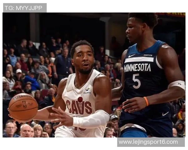 米切尔首节火力全开6投5中三分3中3独揽13分助攻抢断齐飞