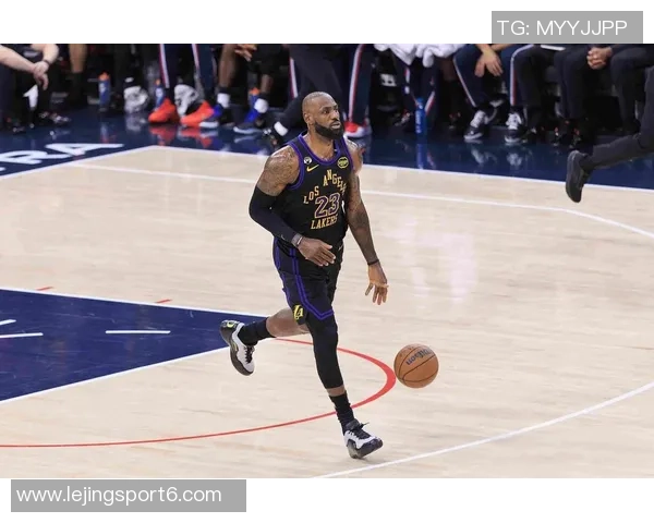 湖人逆袭西部第二老詹年薪5263万缺阵球队如何崛起